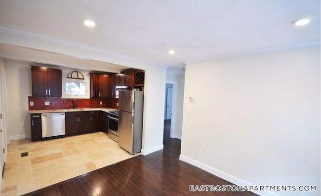 Photo - 130 Brooks St Unit 1