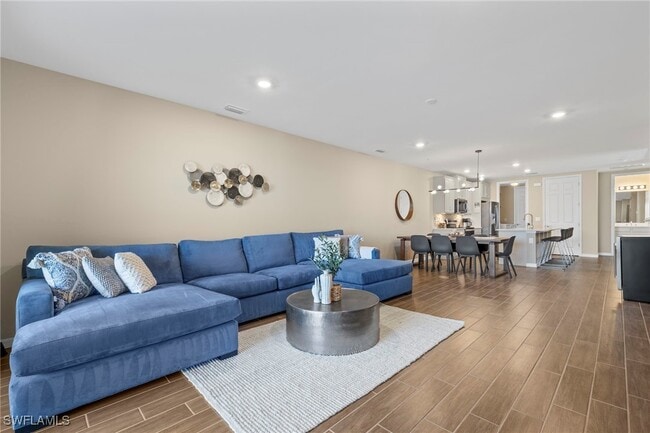 Building Photo - 14644 Edgewater Cir Rental