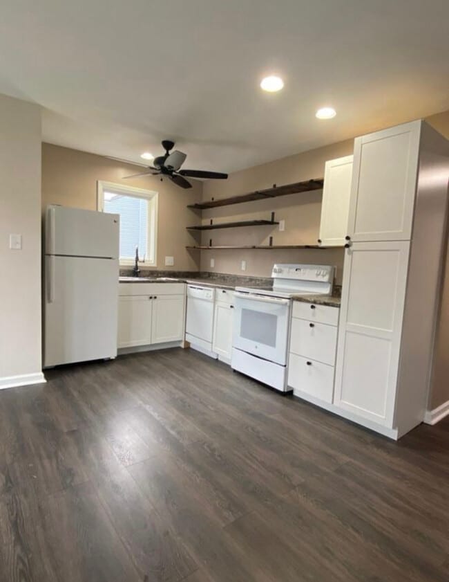 Photo - 3411 Spangler Dr Unit B