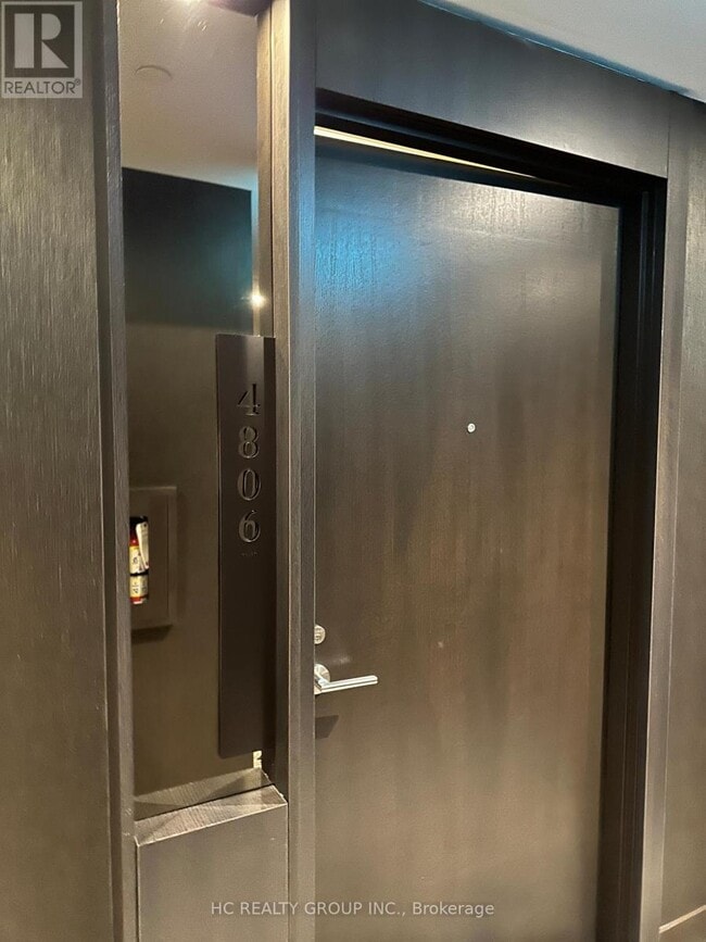 Photo - 11 Yorkville Ave Unité 4806