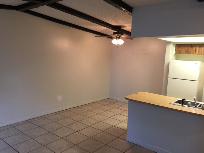 Building Photo - 3072 St Paul Dr Rental