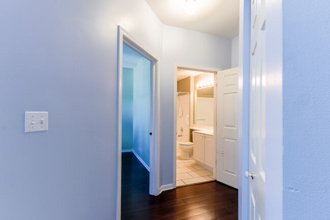 Photo - 2973 Kentshire Cir