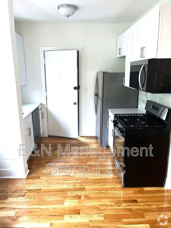 Building Photo - 1065 W Dakin St Unit #3 Rental