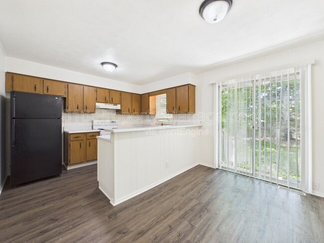 Photo - 2833 Tepee Ave