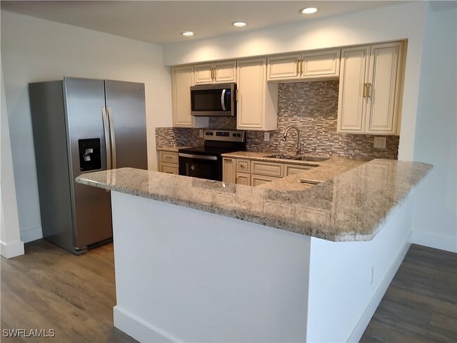 Photo - 4520 SE 6th Pl Condo Unit 2B