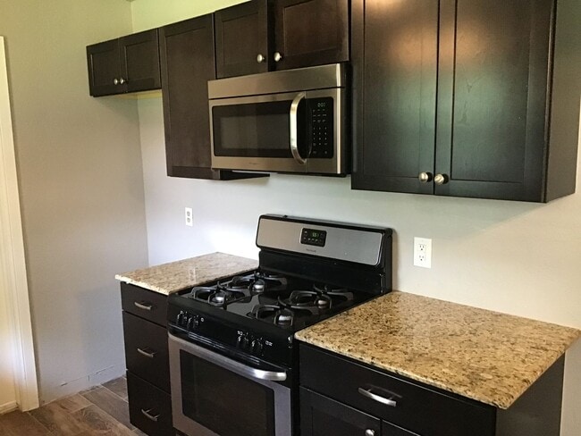 860 NW 14th St