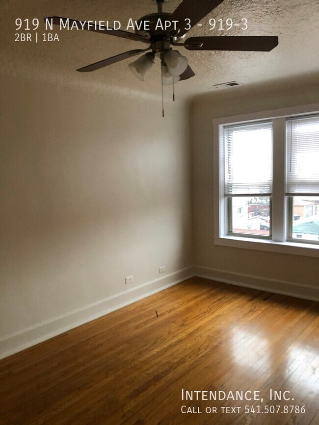 Photo - 919 N Mayfield Ave Unidad 919-3