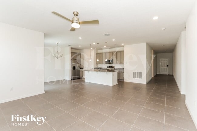 Photo - 331 Corbel Ln