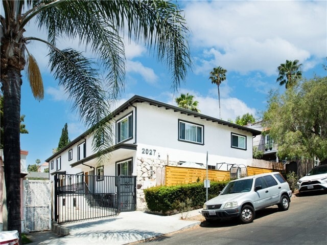 Building Photo - 2027 Vista Del Mar Ave Unit 6