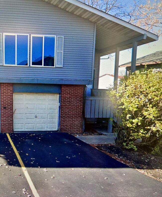 Building Photo - 1 Elm Ct Rental