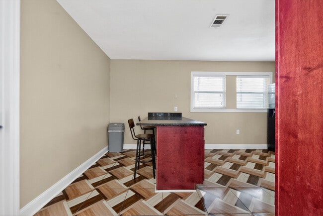 Photo - 2 Sweetbay Ln