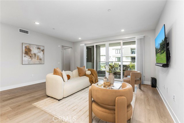 Photo - 16235 Dawn Wy