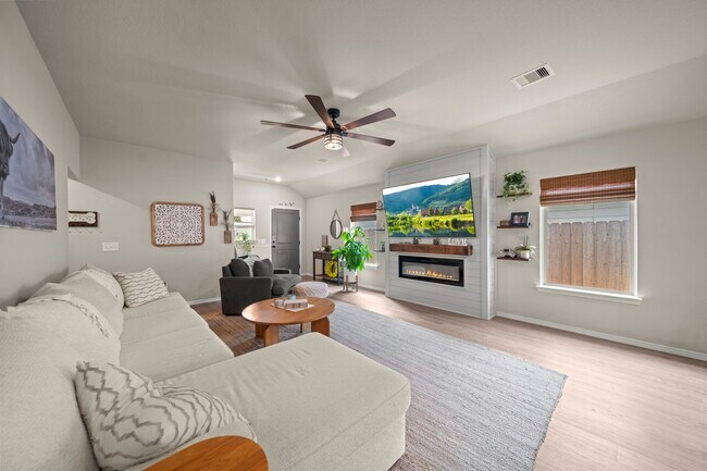 Photo - 14346 High Hl Dr