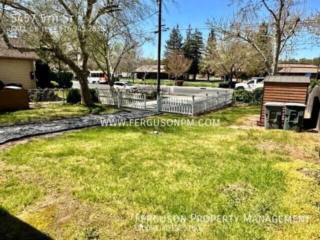 Photo - 5457 5th St