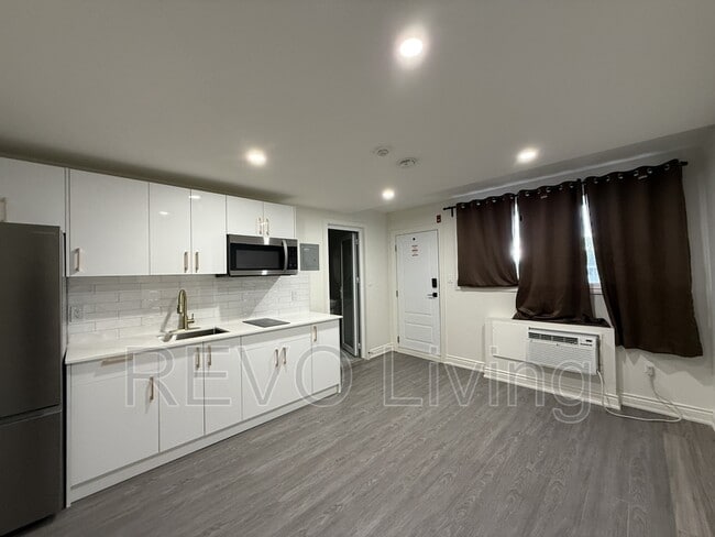Photo - 7800 Lundy's Ln Unit 204