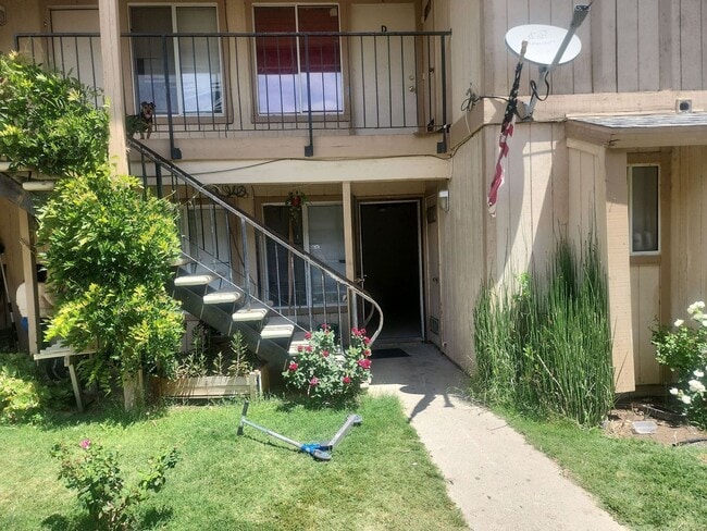 Photo - 605 N 5th Ave