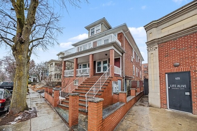 Building Photo - 7 Moraine St Unit 2