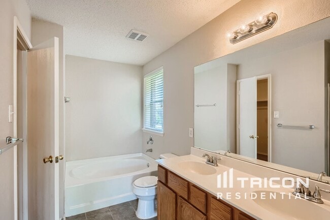 Photo - 510 Appaloosa Dr