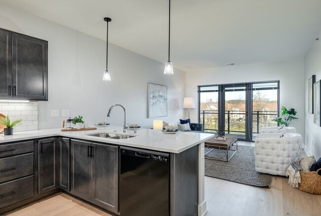 SIX65 Brookfield Apartments