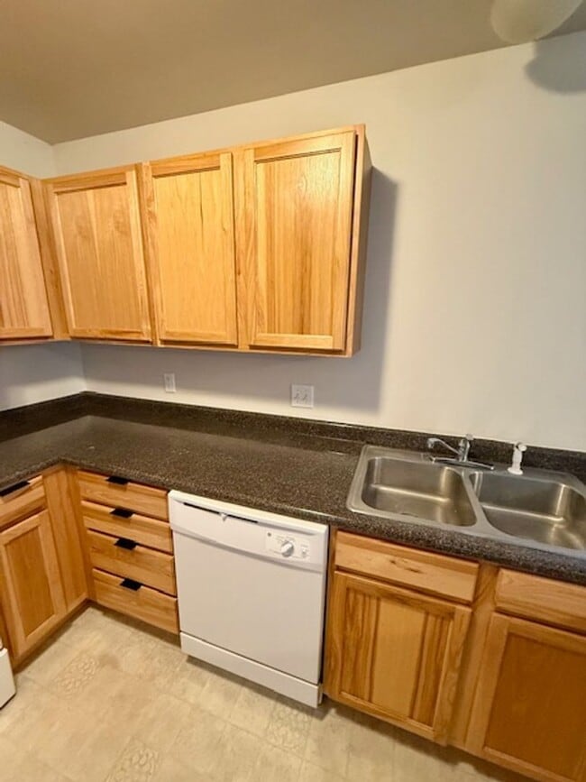 Photo - 3 Bedroom, 2.5 Bathroom Townhouse; Short Drive to MSU Campus