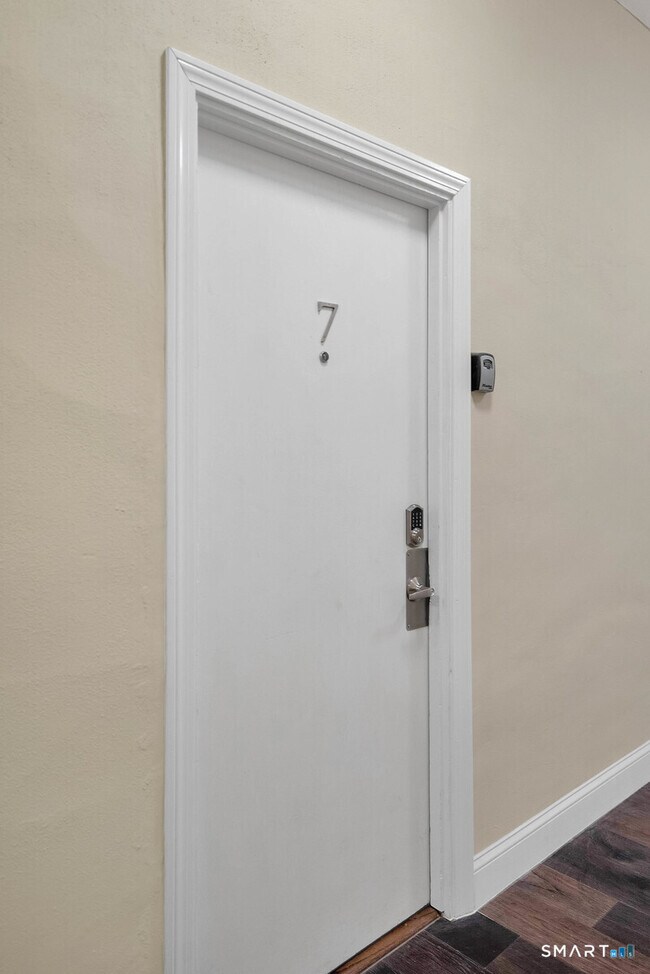 Photo - 120 E Main St Unit 7