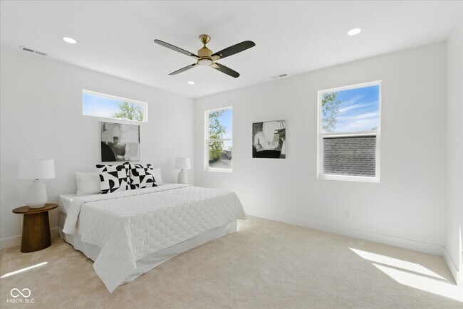 Photo - 315 E Minnesota St