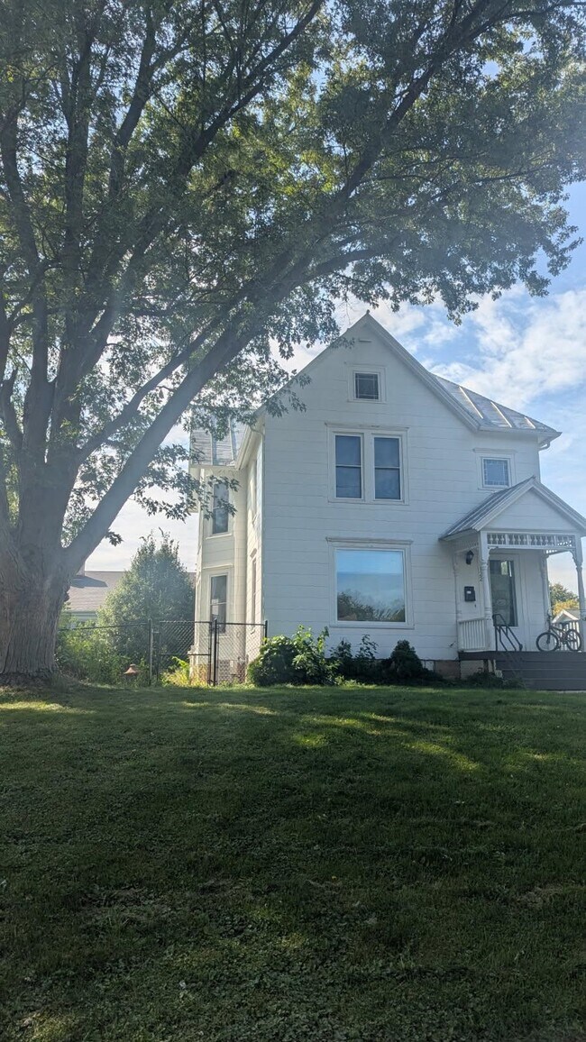 Photo - 122 North St