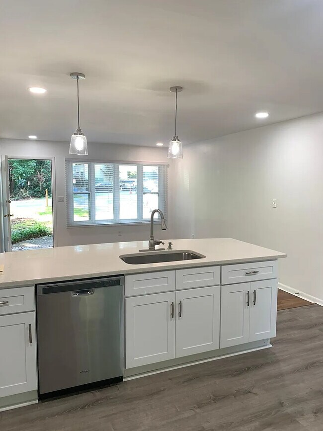 Photo - 3626 Admiral Dr Townhome
