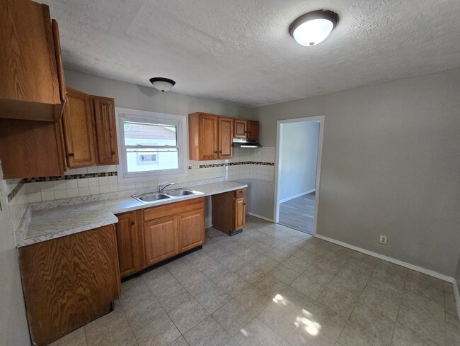 Photo - 7431 Sabre Ave