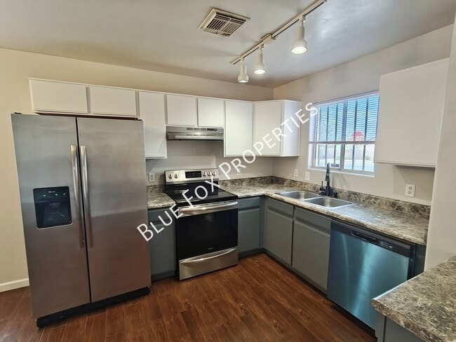 Photo - 100 E Medina Rd