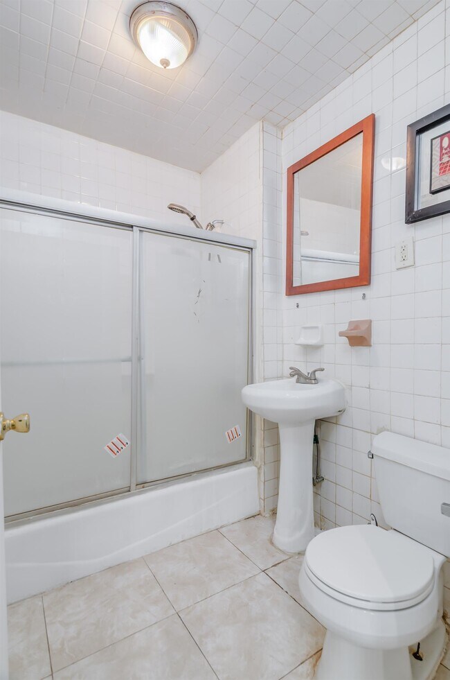 Photo - 2982 John F. Kennedy Blvd