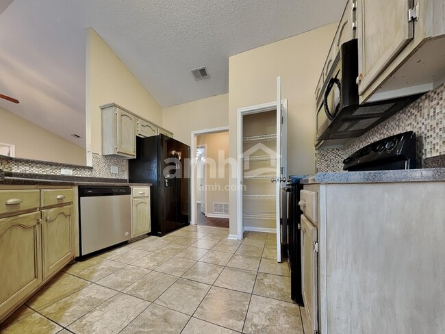 Photo - 11603 Dempsey Dr