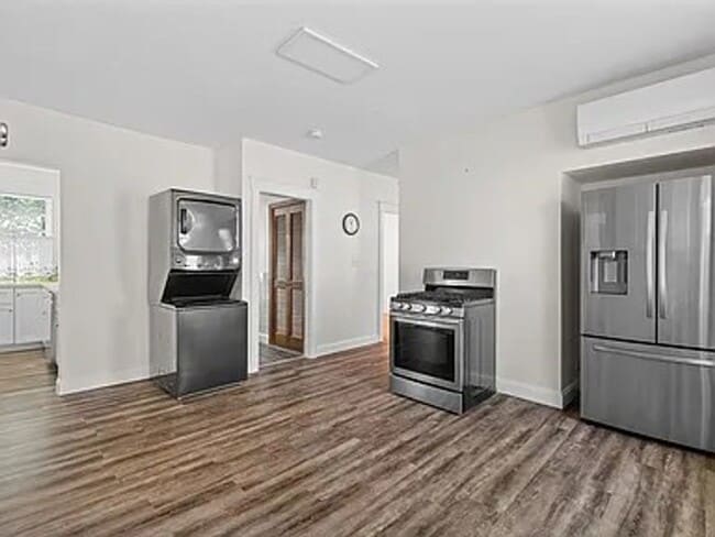 Photo - 97 Courtland St Unit 2