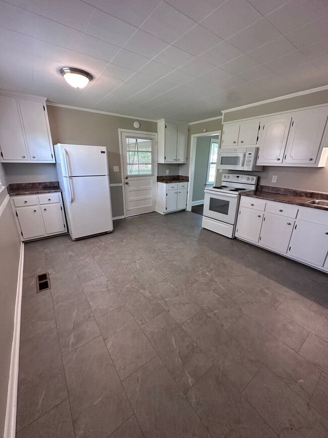 Photo - 313 Ginnie Ln