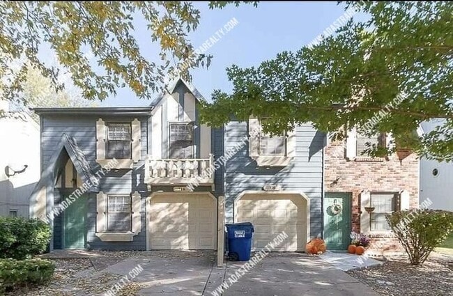Photo - Beautiful and Spacious Townhome in LAWRENCE-Available in MAY!!