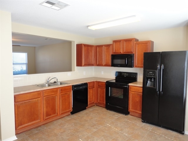 Photo - 115 Karrie Dr