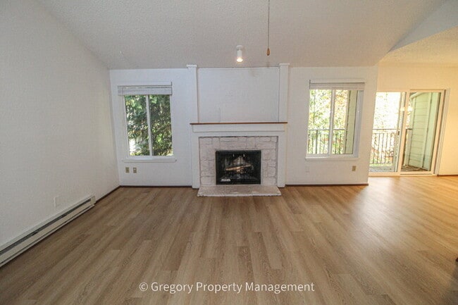 Photo - 12621 NE 130th Way