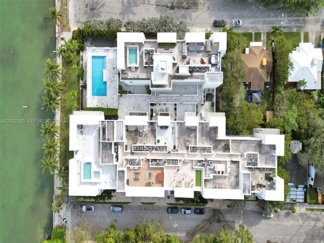 Photo - 720 NE 62nd St Unidad 501