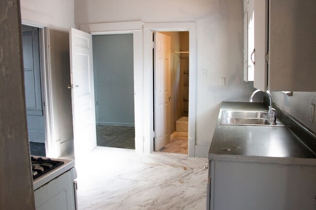 Photo - 5420 San Jose St