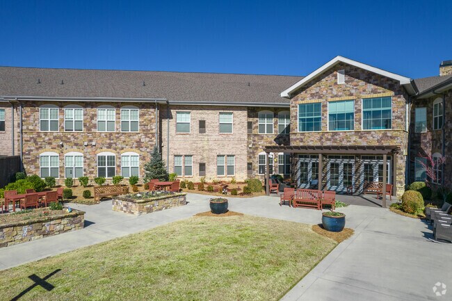 Photo - Arbor Terrace Hamilton Mill Independent