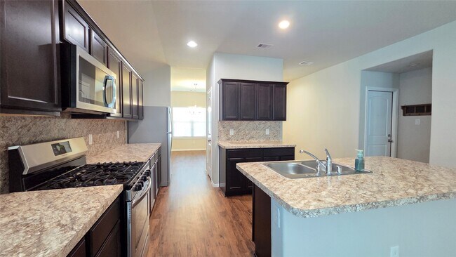 Photo - 14097 Lake Cres Dr