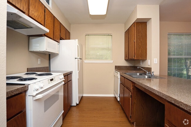 805sf_One Bedroom_Kitchen
