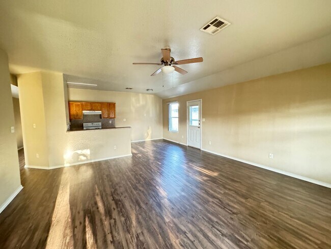 Photo - 3406 Toledo Dr Unit Apt B