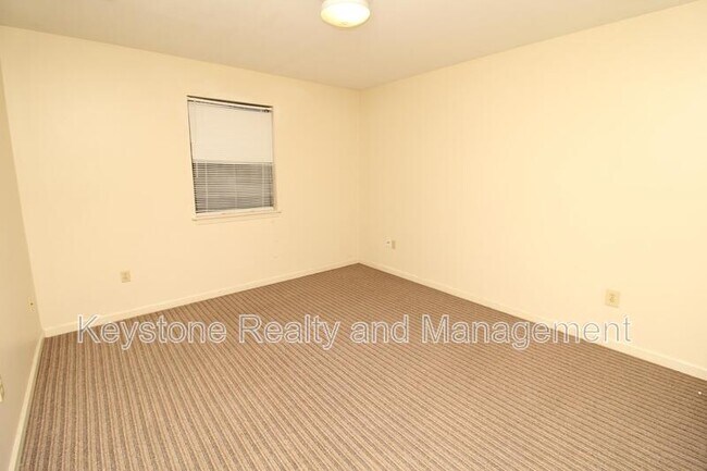 1935 High St Unit 7