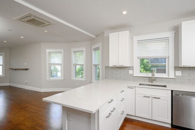 Photo - 24 Mt Ida Rd Unit 2