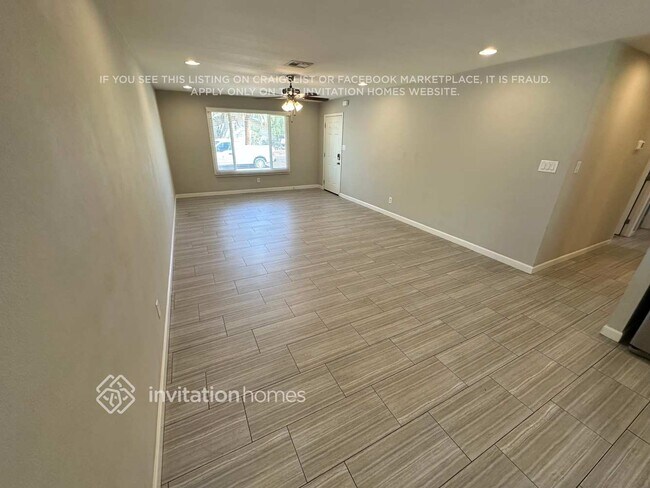 Photo - 1281 E Loma Vista Dr