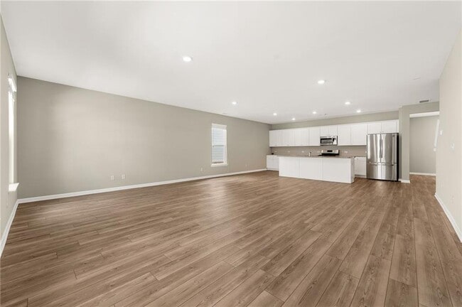 4335 Magpie Dr