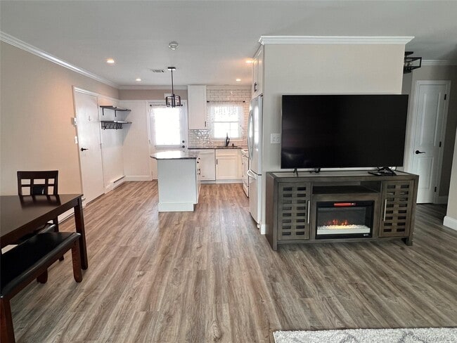 Photo - 44 Trent Ct Unit B