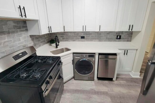 Building Photo - 3703 N Hoyne Ave Unit 2 Rental