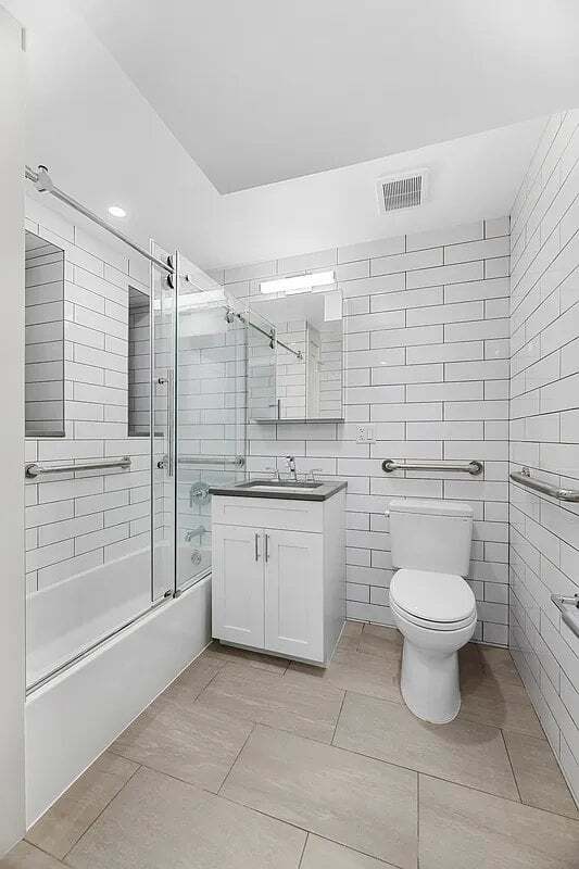 Photo - 153 E 26th St Unidad 5B
